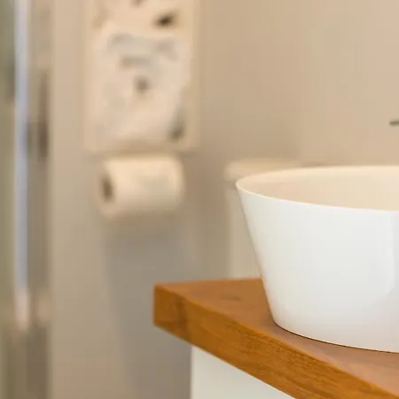 The Loft, Apple & Blossom Apartment *