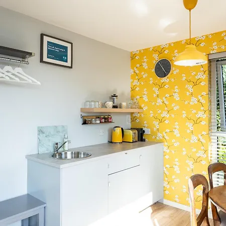 The Loft, Apple & Blossom