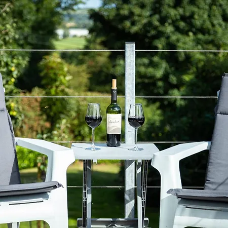 The Loft, Apple & Blossom Apartment *