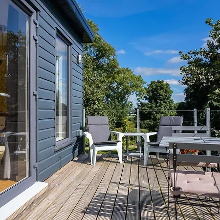 The Loft, Apple & Blossom *