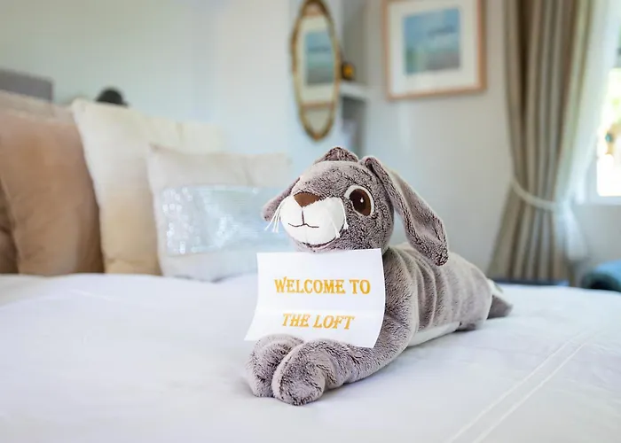 The Loft, Apple & Blossom