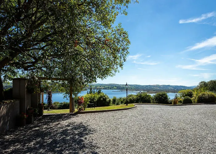 The Loft, Apple & Blossom * Мэкрум