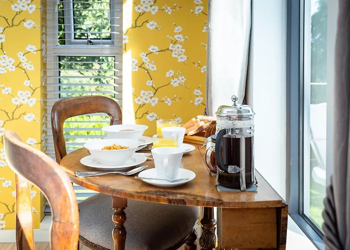 The Loft, Apple & Blossom Macroom