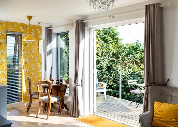 The Loft, Apple & Blossom *