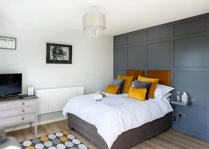 The Loft, Apple & Blossom Macroom