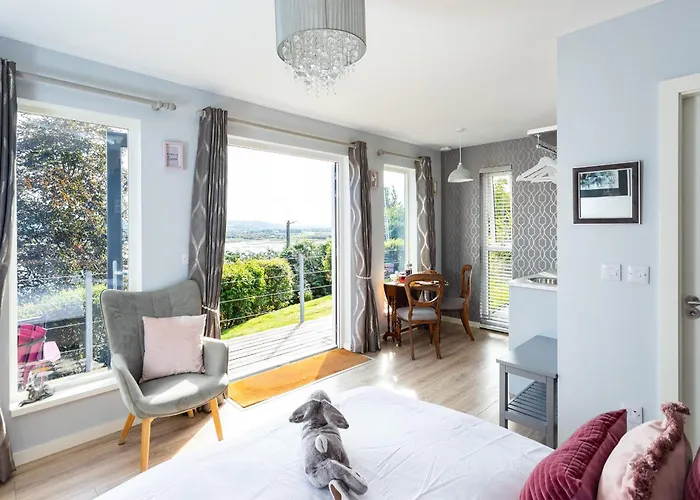 The Loft, Apple & Blossom