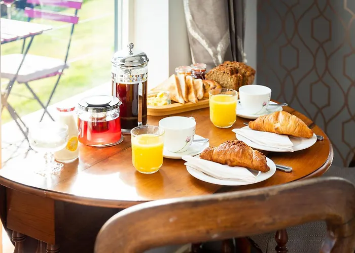 The Loft, Apple & Blossom Мэкрум