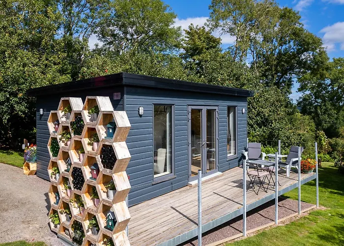 The Loft, Apple & Blossom Apartment *