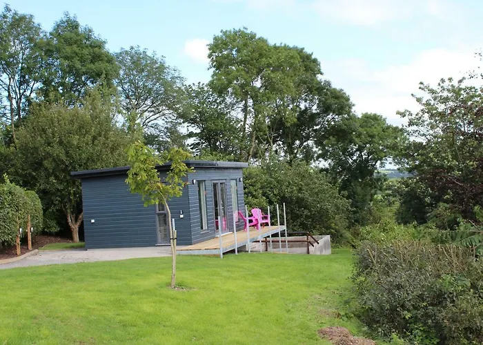 The Loft, Apple & Blossom Мэкрум